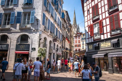 bayonne